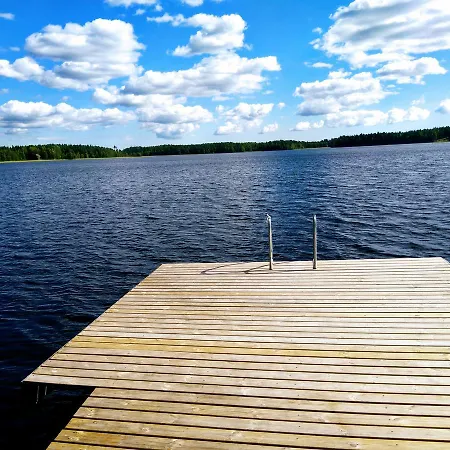 Vanha Koulu Vandrerhjem Monola