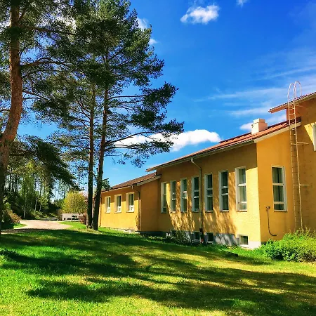 Vanha Koulu Hostel Monola