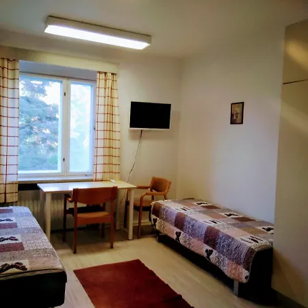 Vanha Koulu Hostel *