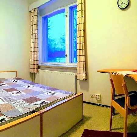 Vanha Koulu 호스텔 Monola