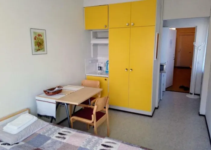 Vanha Koulu * Monola